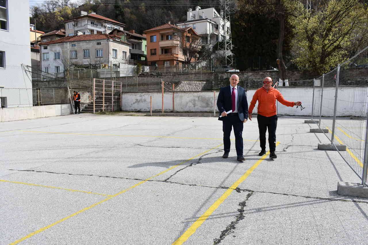  Игрище за мини футбол 